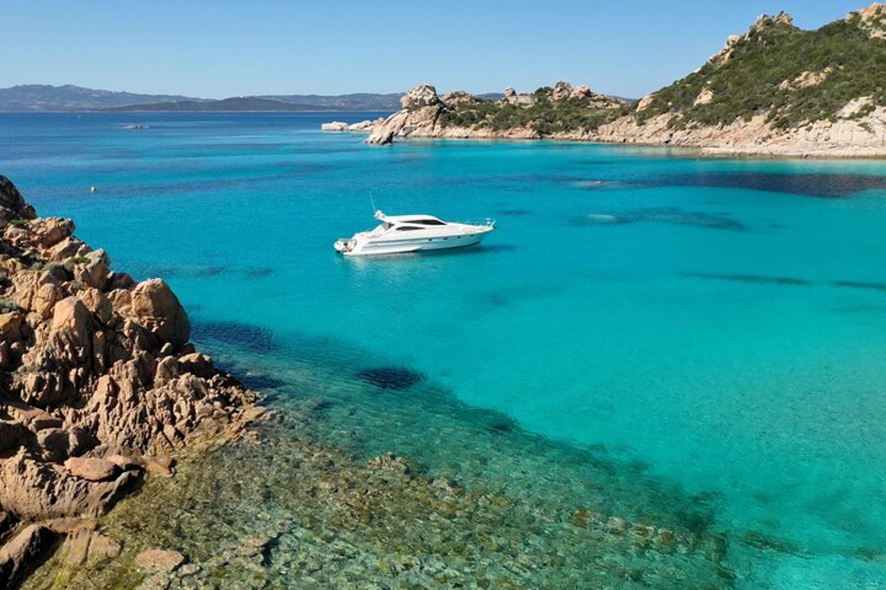 Tour Privato in Yacht a Palau — 4