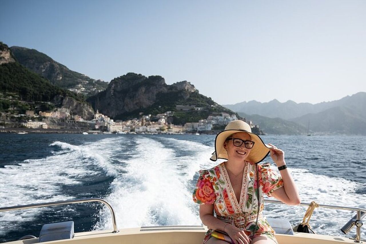 Tour privato in barca lungo la Costiera Amalfitana o Capri da Salerno — 2