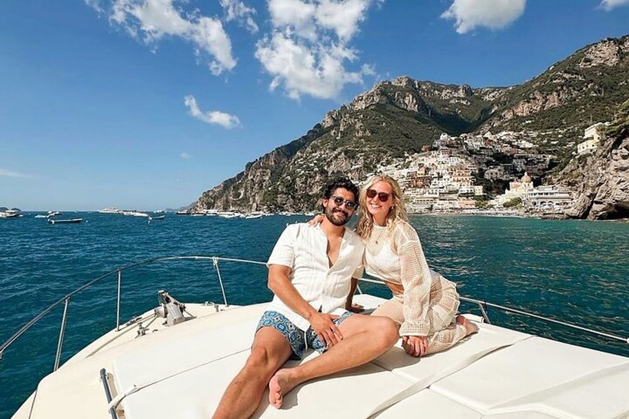 Tour privato in barca lungo la Costiera Amalfitana o Capri da Salerno — 4