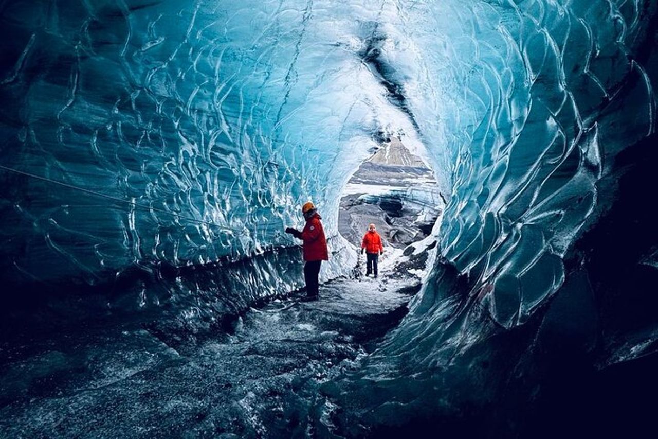 Tour / Incontro di 3 ore nella grotta di ghiaccio di Katla a Vík — 6
