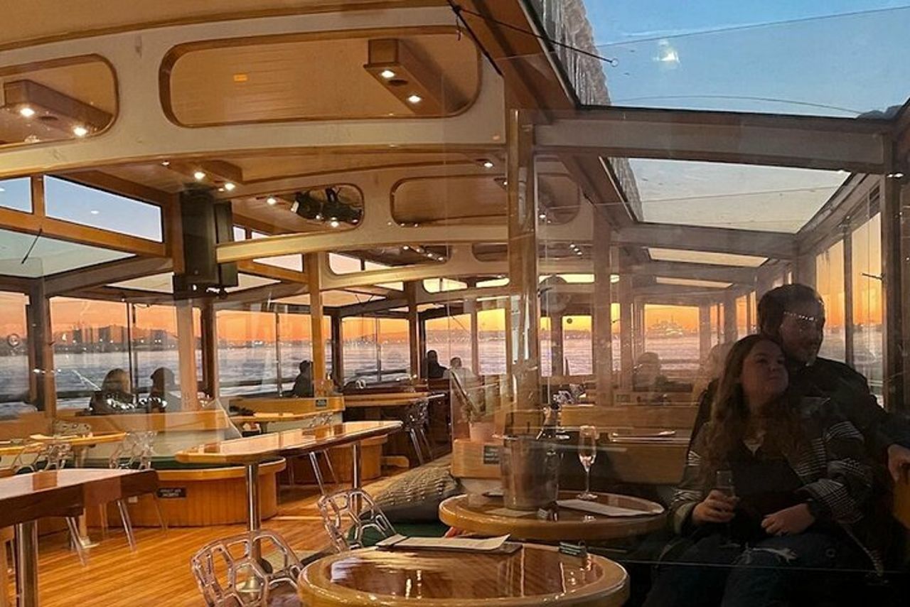 Crociera al tramonto a New York City su uno yacht — 3