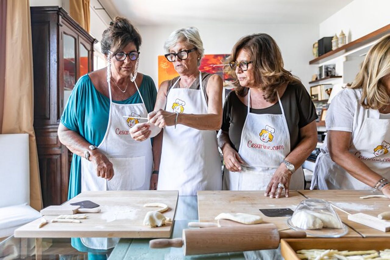 Tour a piedi a Lucca & corso di cucina tradizionale con vino — 6