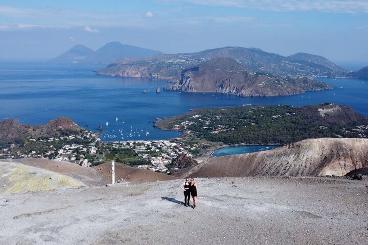 Trekking alla scoperta del Gran Cratere di Vulcano — 2