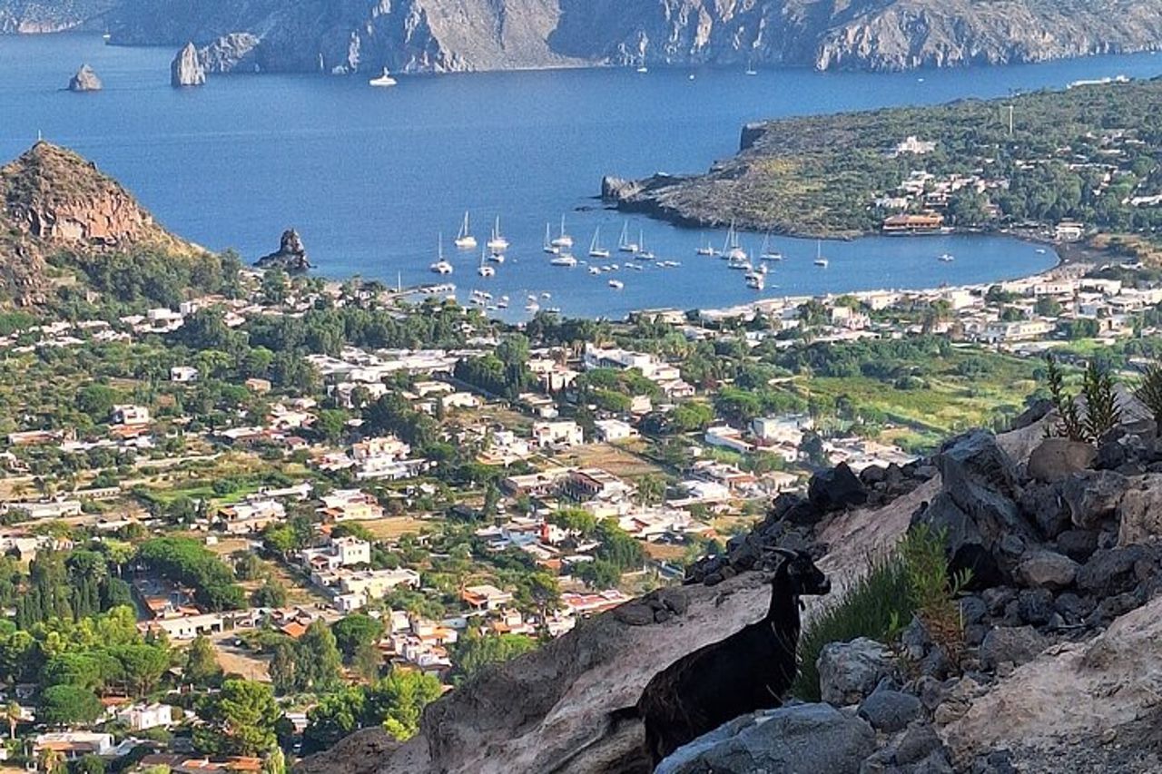 Trekking alla scoperta del Gran Cratere di Vulcano — 4