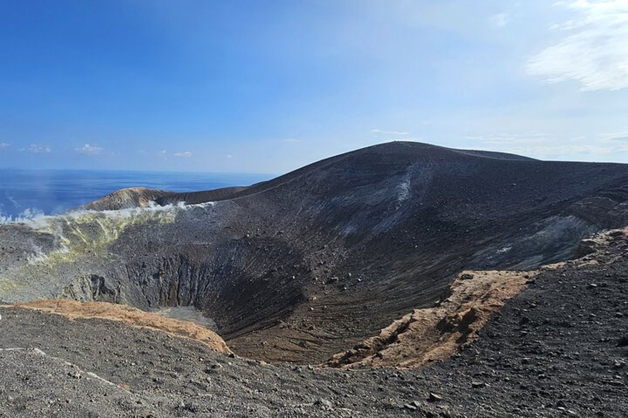 Trekking alla scoperta del Gran Cratere di Vulcano — 9