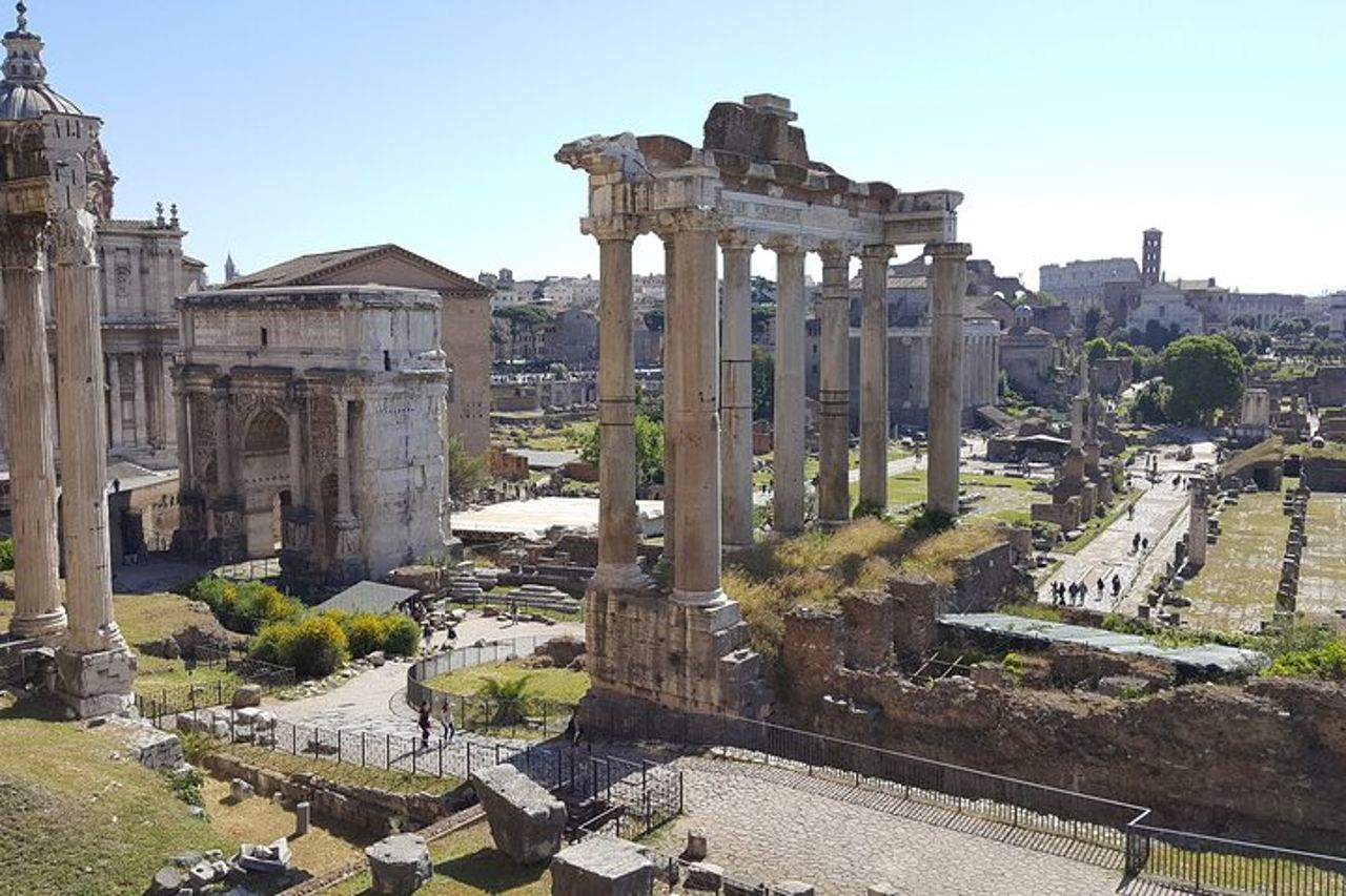 Tour privato dei Fori del Colosseo Palatino e Roma Antica — 7