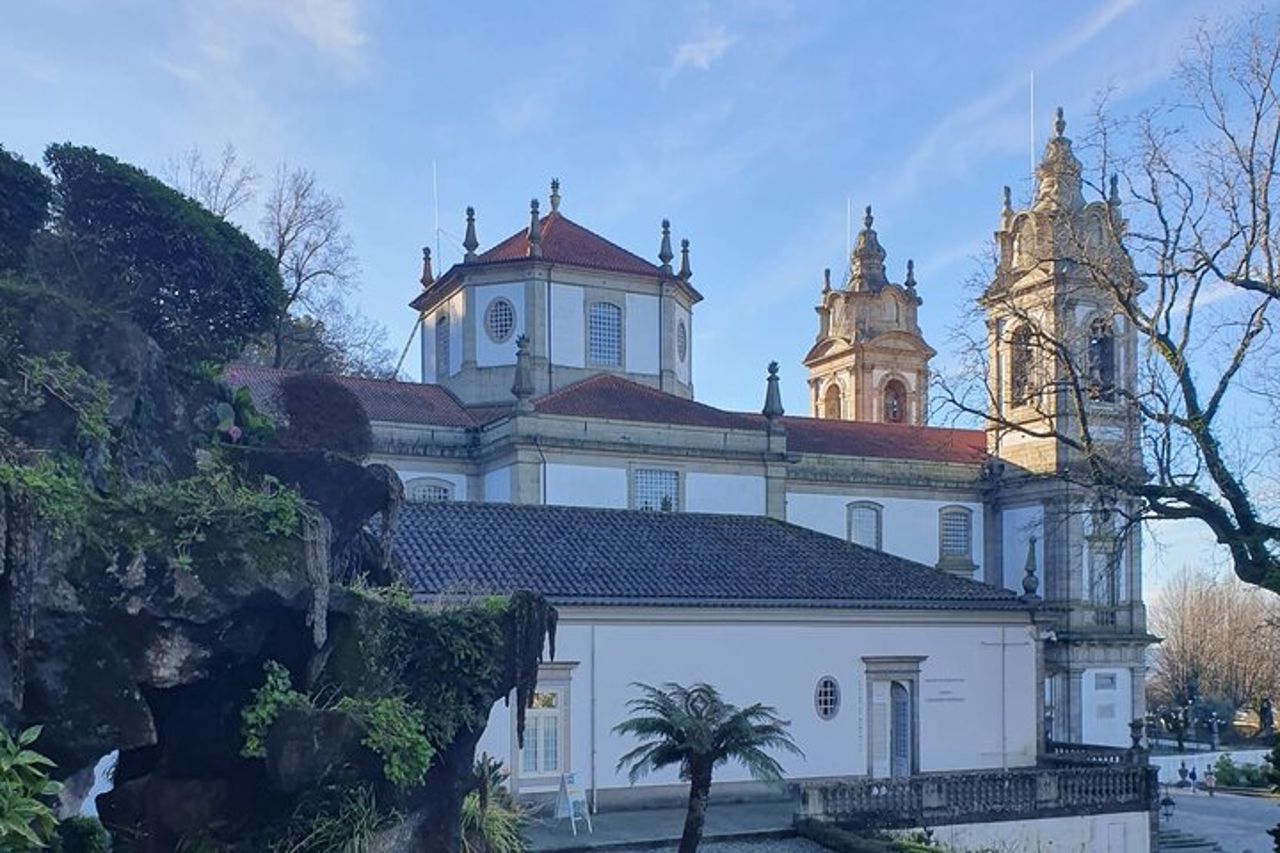 Da Porto a Santiago DE Compostela Viaggio di sola andata Fino a 4 fermate — 5