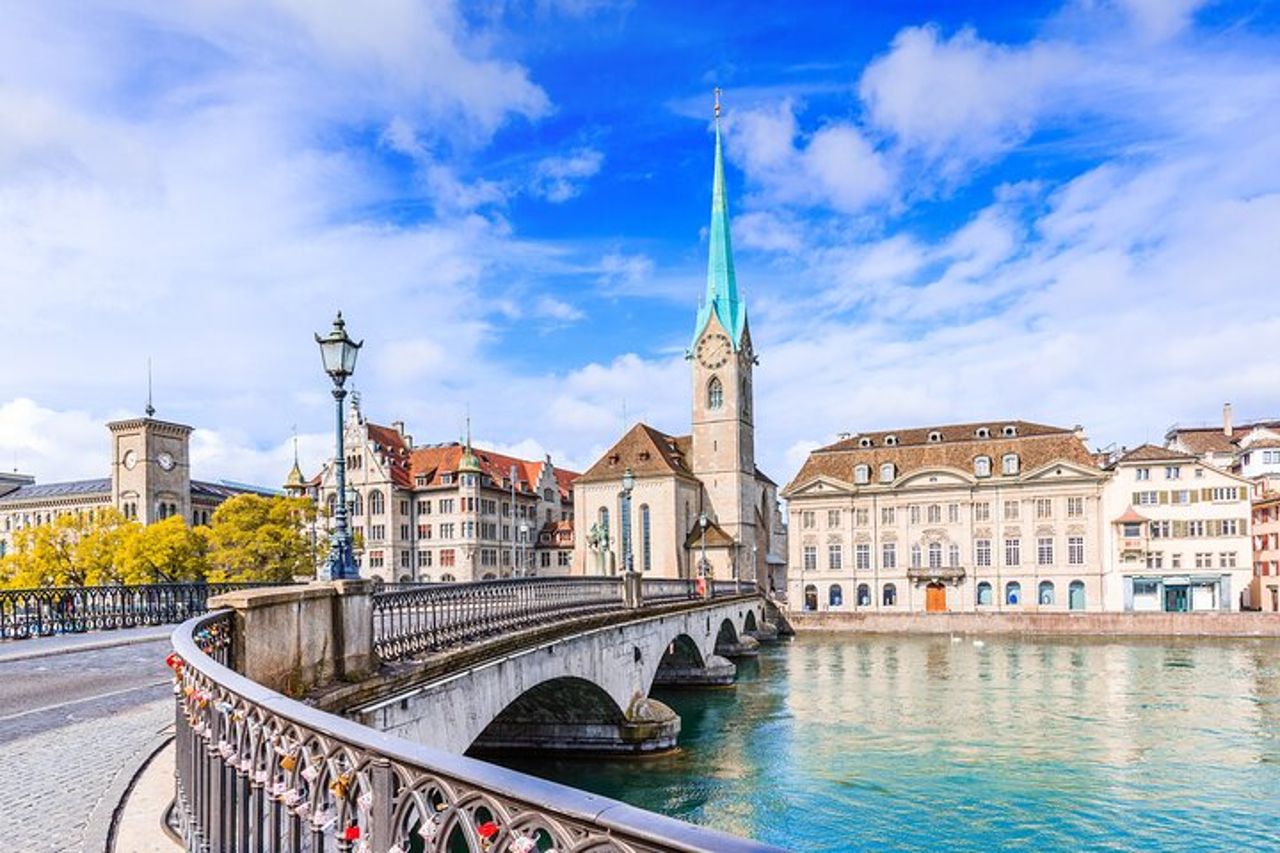 Trasferimento privato da Ginevra a Zurigo, 2h sosta a Montreux — 6