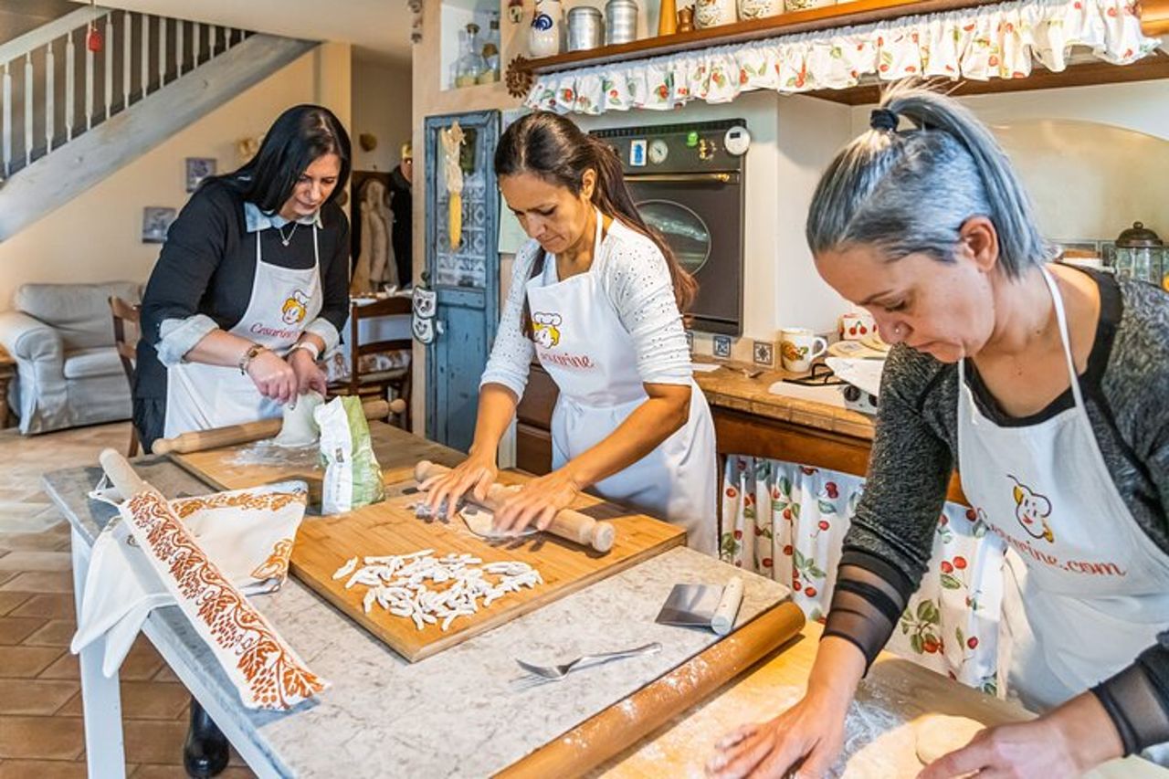 Da Portofino: Lezione di pasta e tiramisù in Riviera — 3