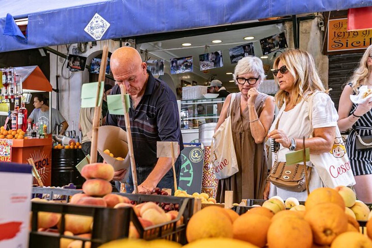 Tour a piedi a Lucca & corso di cucina tradizionale con vino — 3
