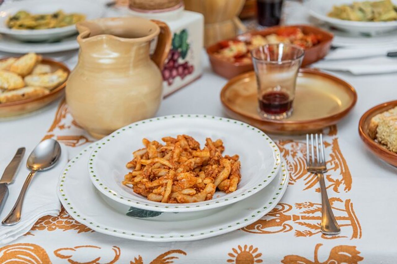 Pranzo toscano & tour in cantina con degustazione a San Gimignano — 7