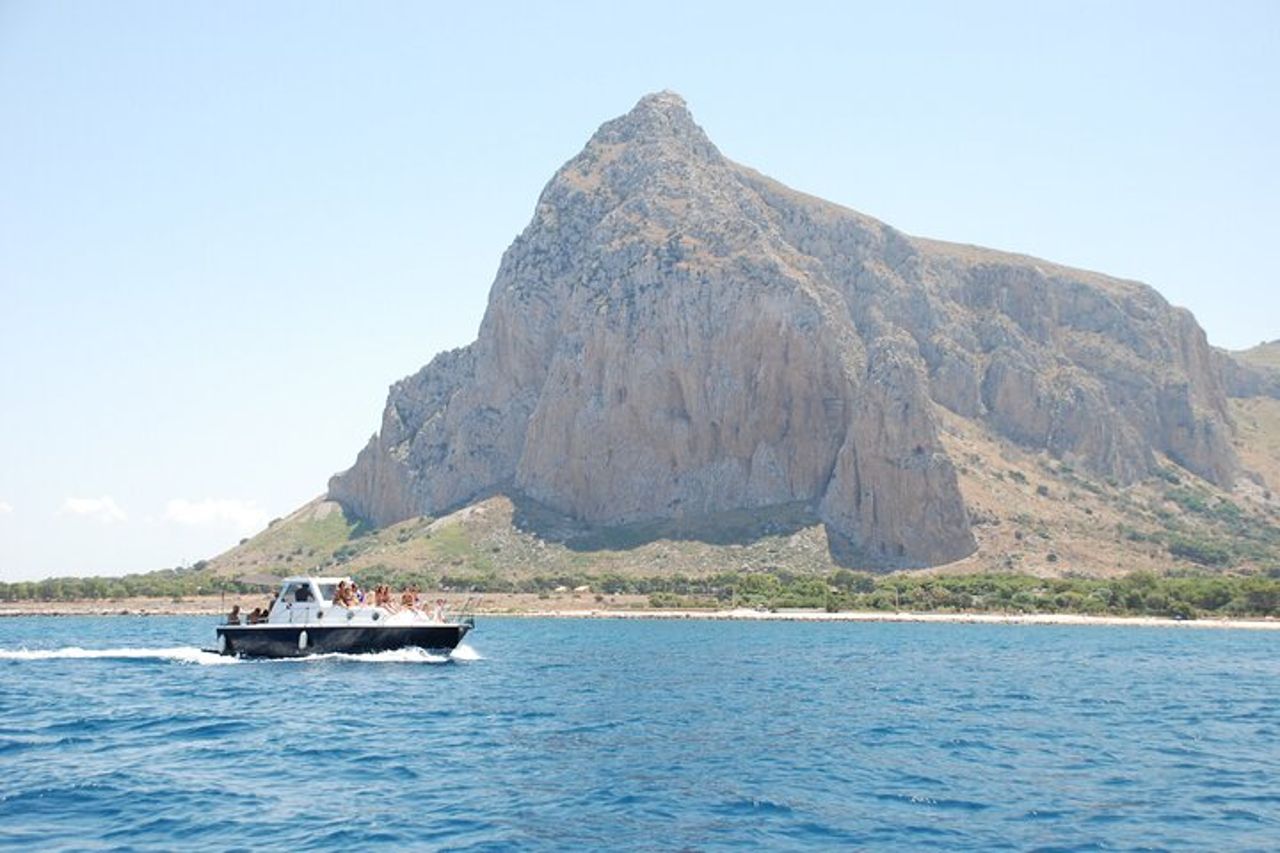Tour in barca Odrafin alla Riserva Zingaro e Scopello max 14 pax — 3