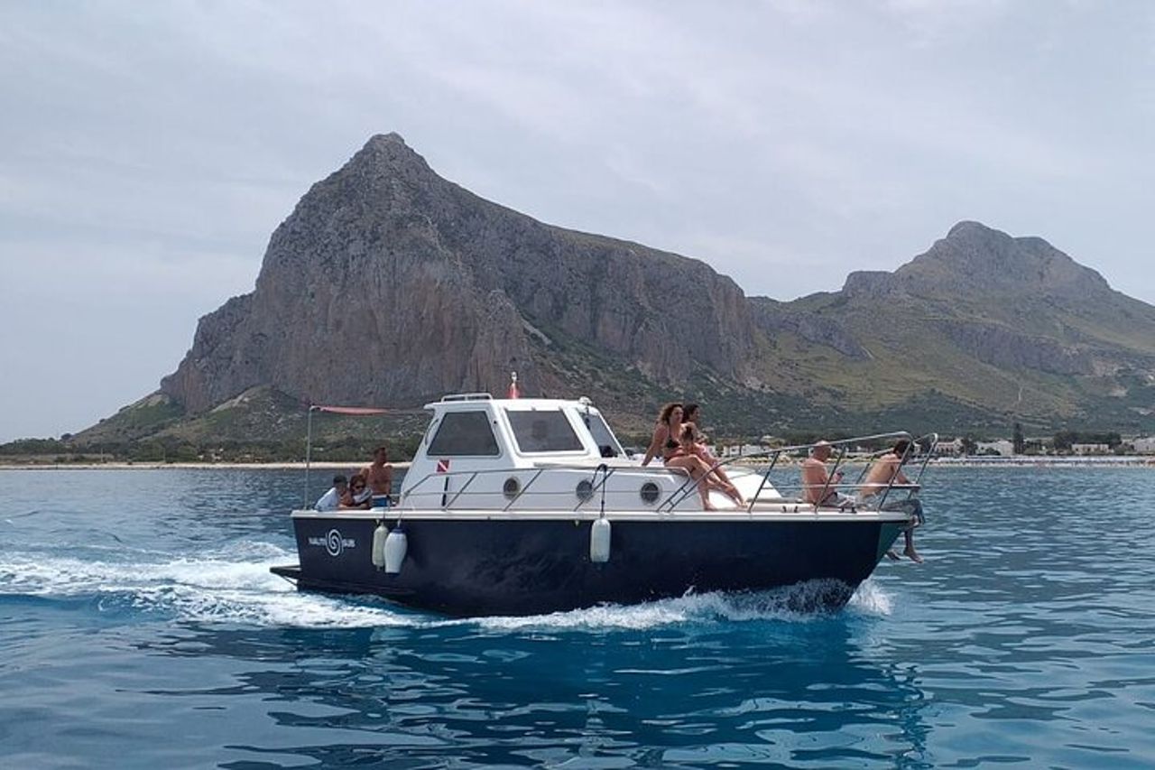 Tour in barca Odrafin alla Riserva Zingaro e Scopello max 14 pax — 4