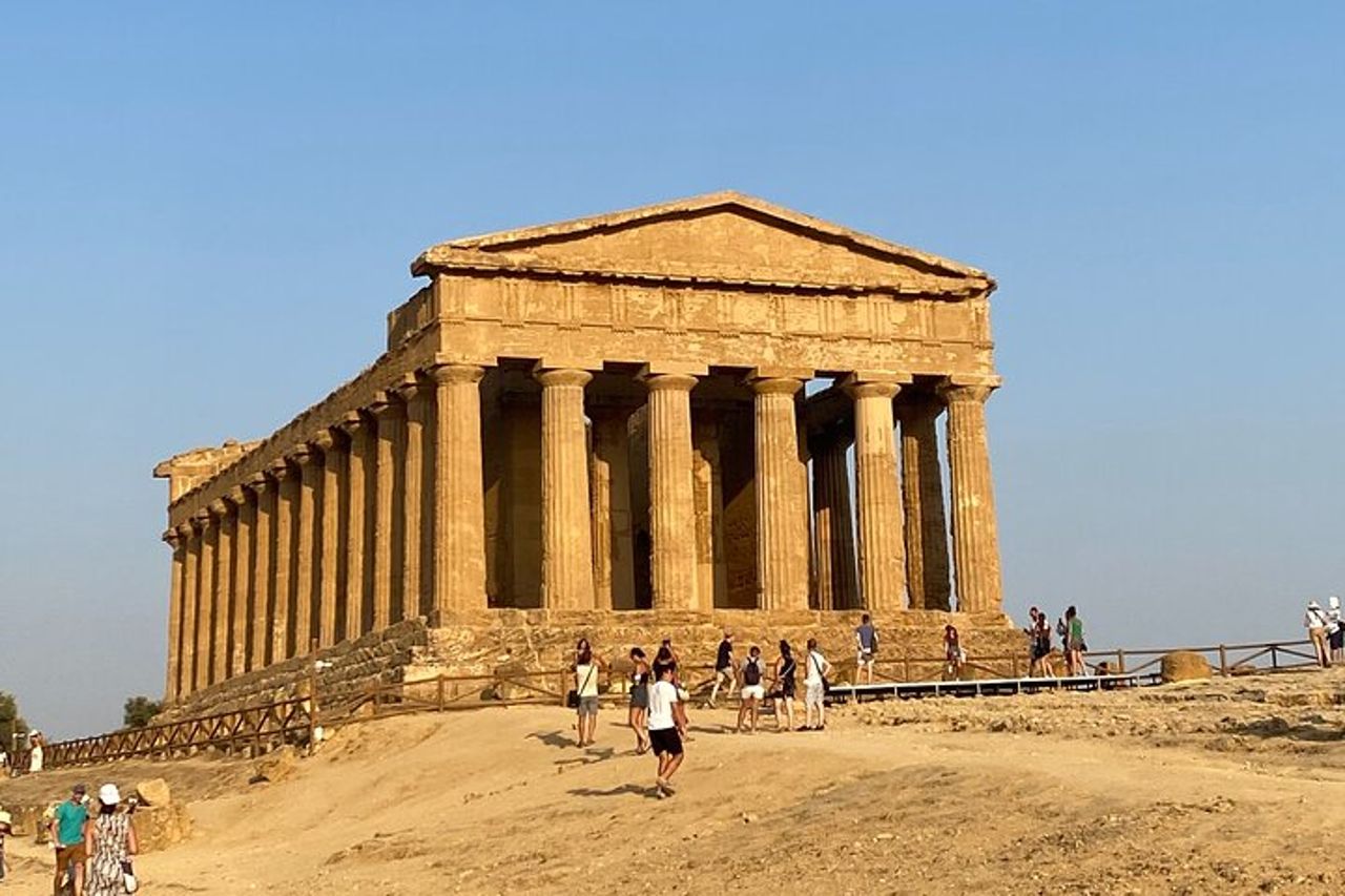 Visita di Agrigento, Valle dei Templi & Piazza Turca con pranzo — 7