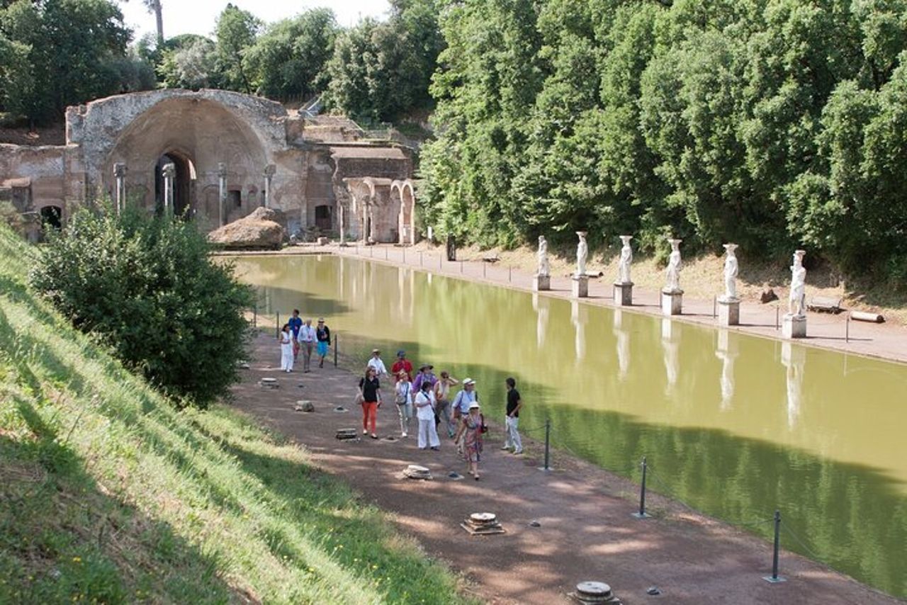 Escursione privata di un giorno a Villa Adriana da Roma in treno — 8