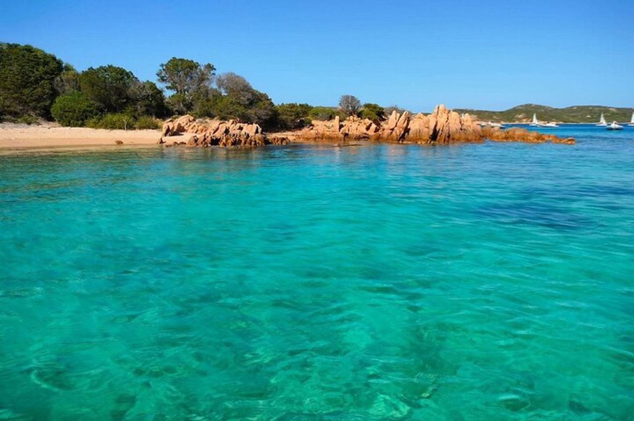 Escursione gommone 6 metri isole dell'Arcipelago della Maddalena — 5