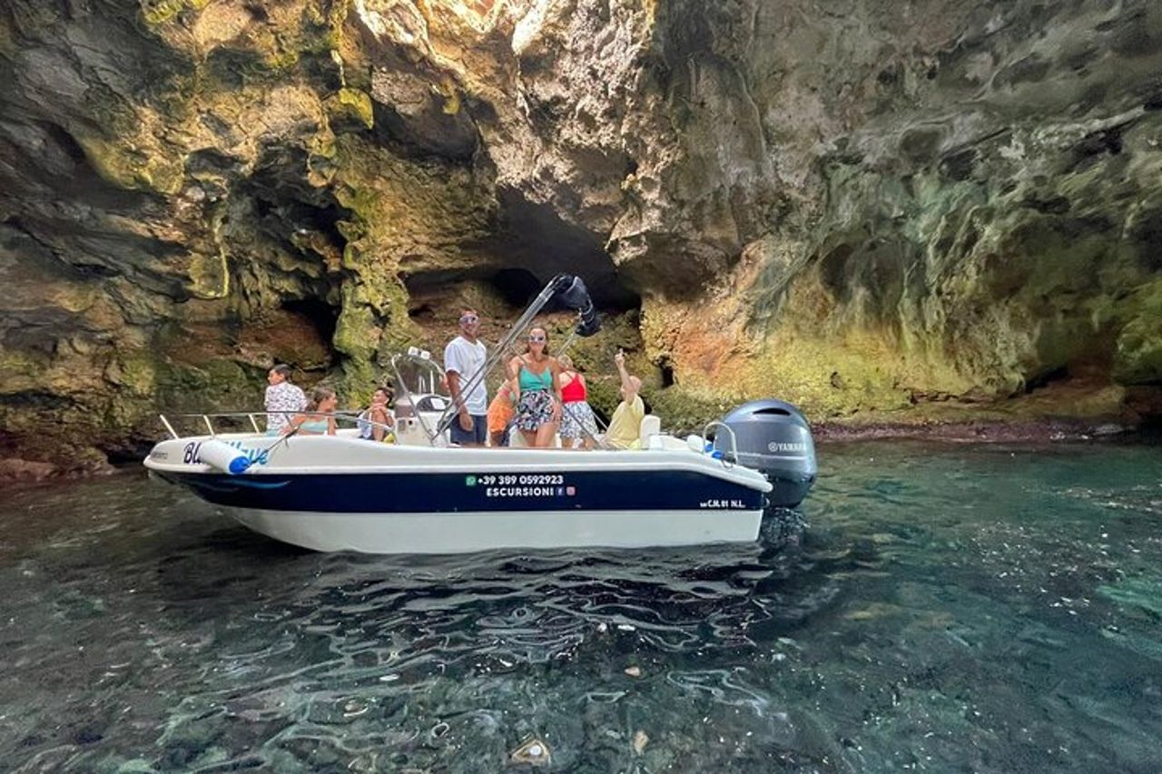 Monopoli 3h Tour privato in Barca delle grotte di Polignano — 8
