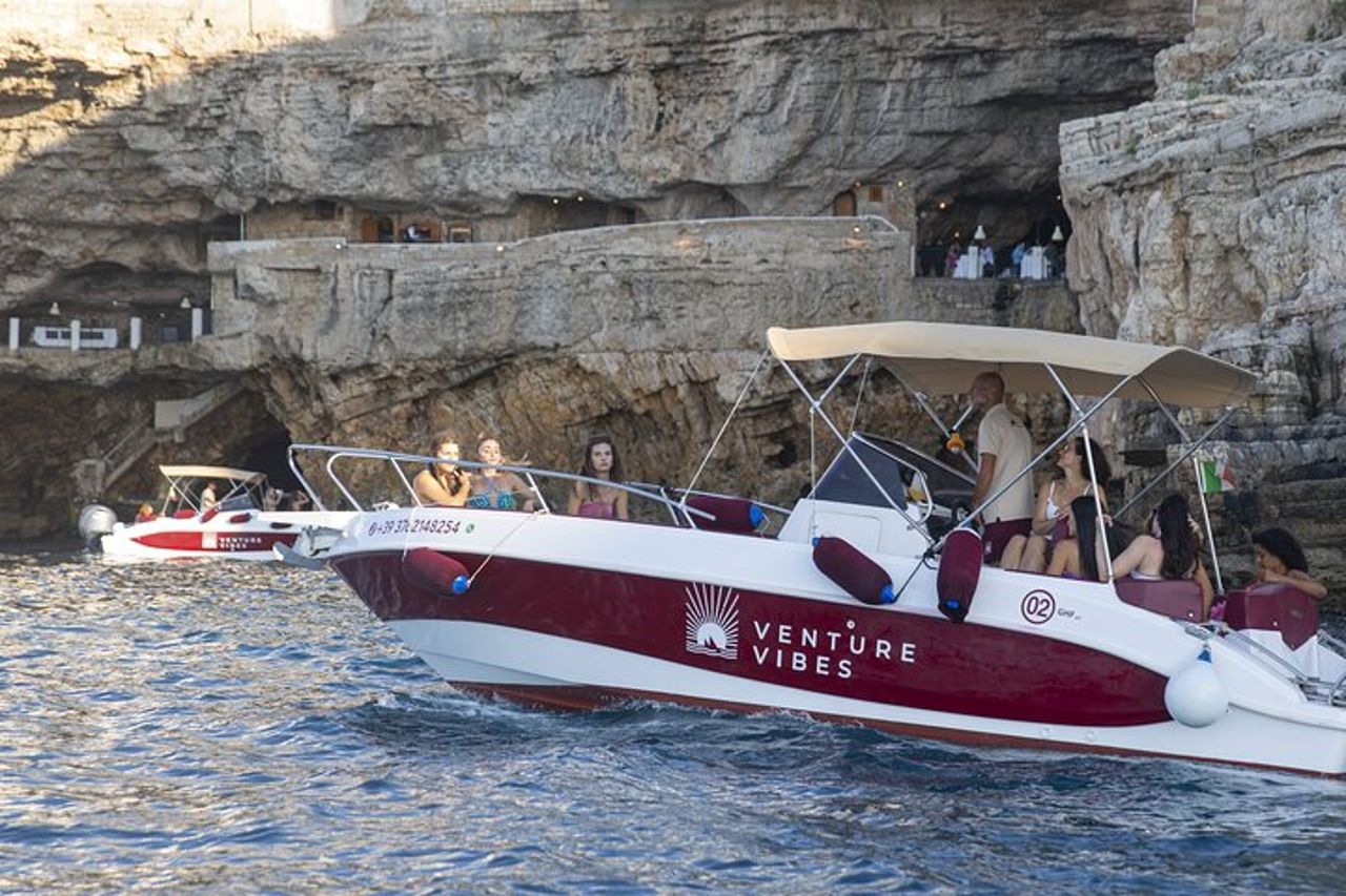 Esclusivo tour privato in barca di 8 ore a Monopoli — 4