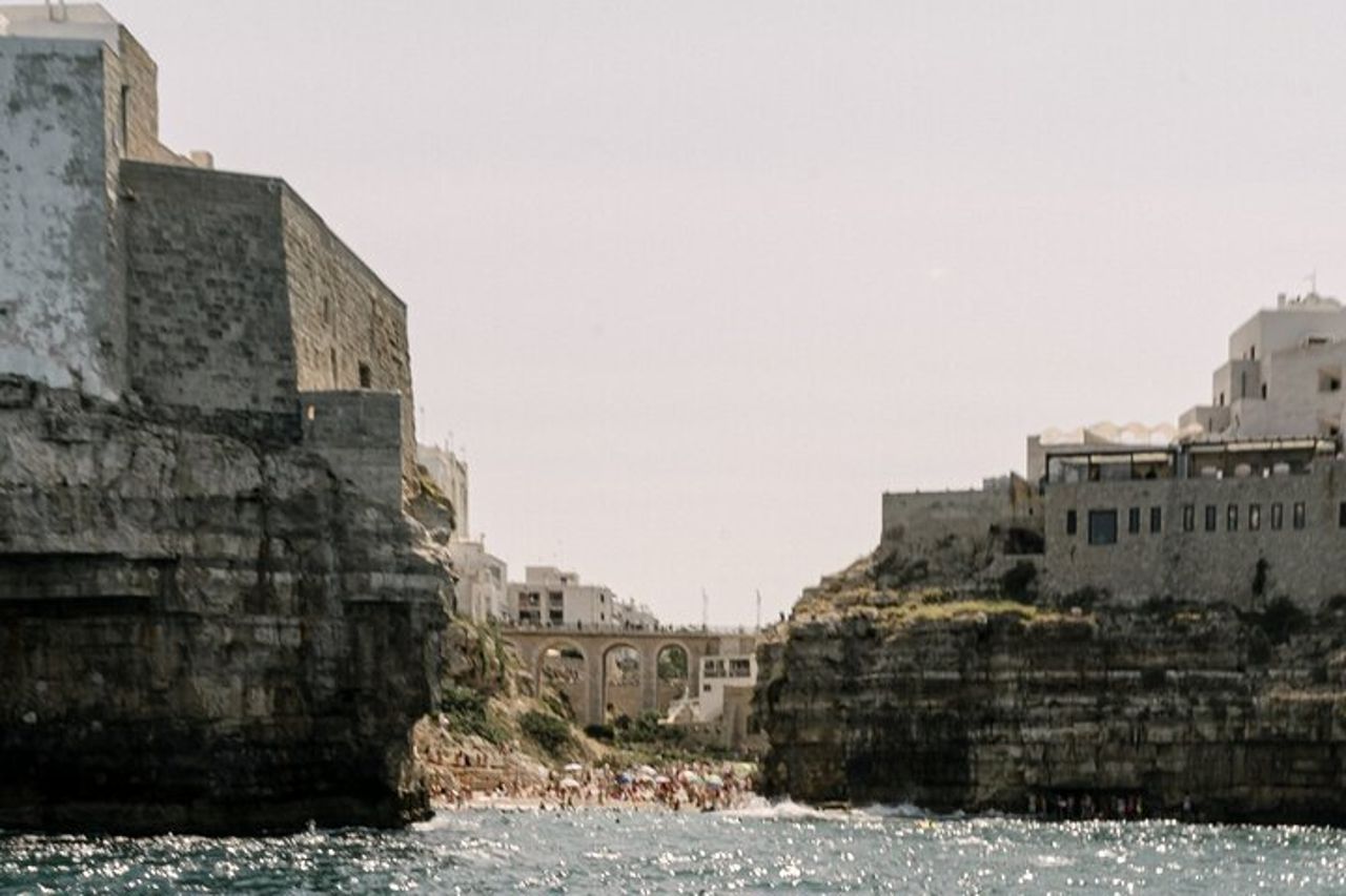 Esclusivo tour privato in barca di 8 ore a Monopoli — 8