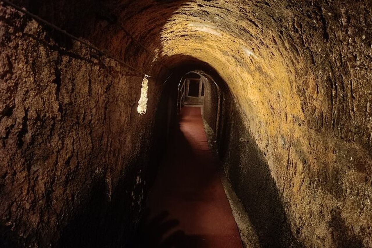 La Città Morente "Civita Bagnoregio" con degustazione di vini dal Porto — 7