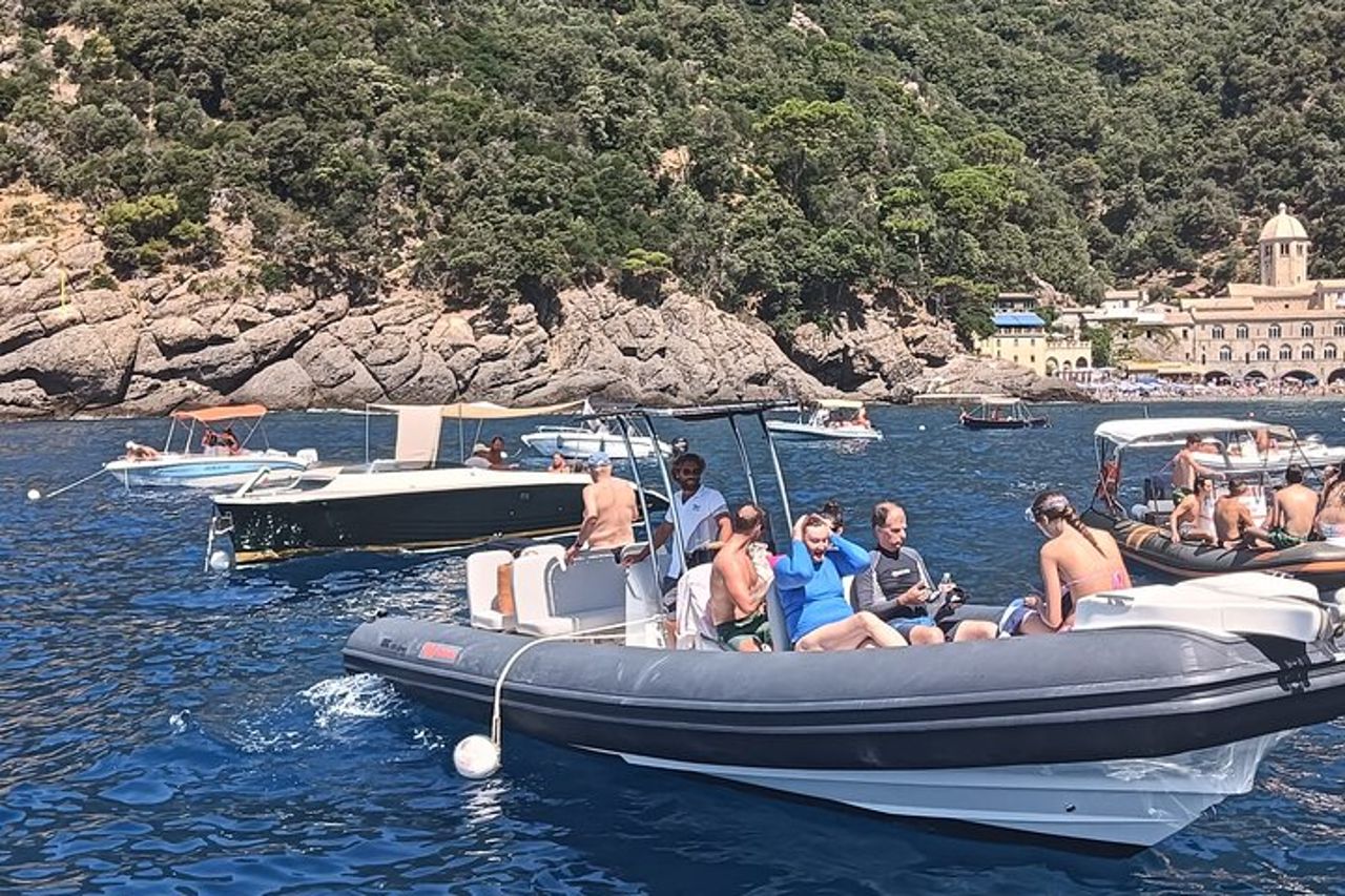 Tour In Barca di un Giorno Portofino San Fruttuoso e Camogli — 9