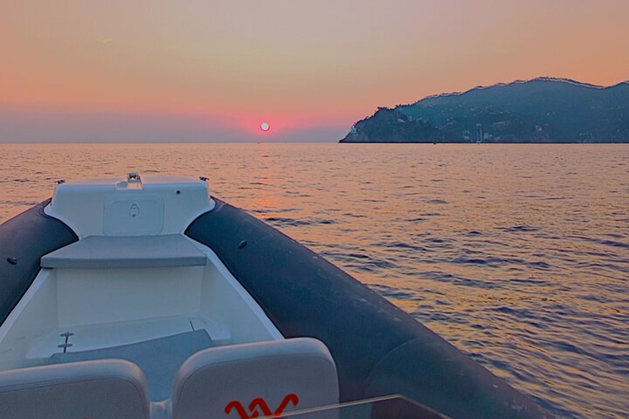 Sunset Tour in Barca con aperitivo a Portofino — 5