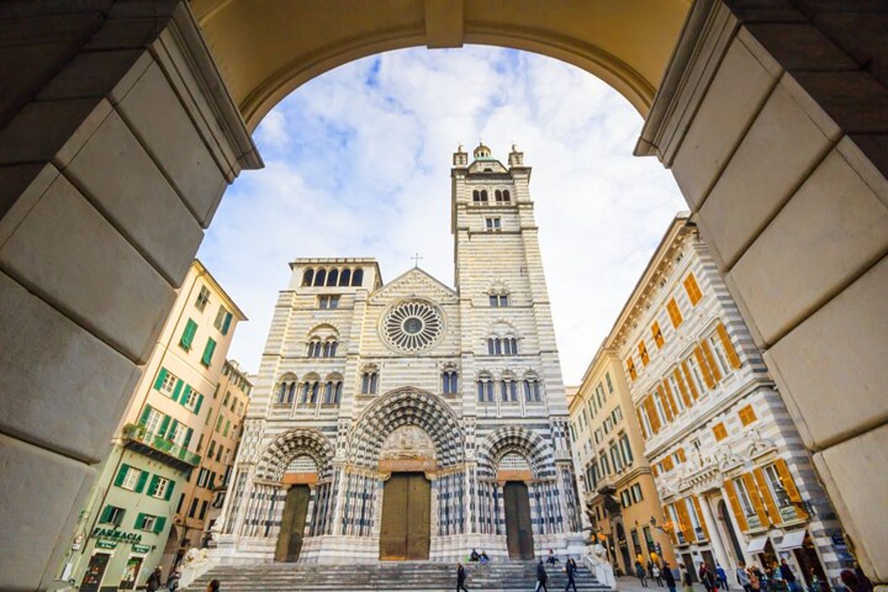 Transfer privato: Ginevra a Genova, 2h tappa turistica a Torino — 7