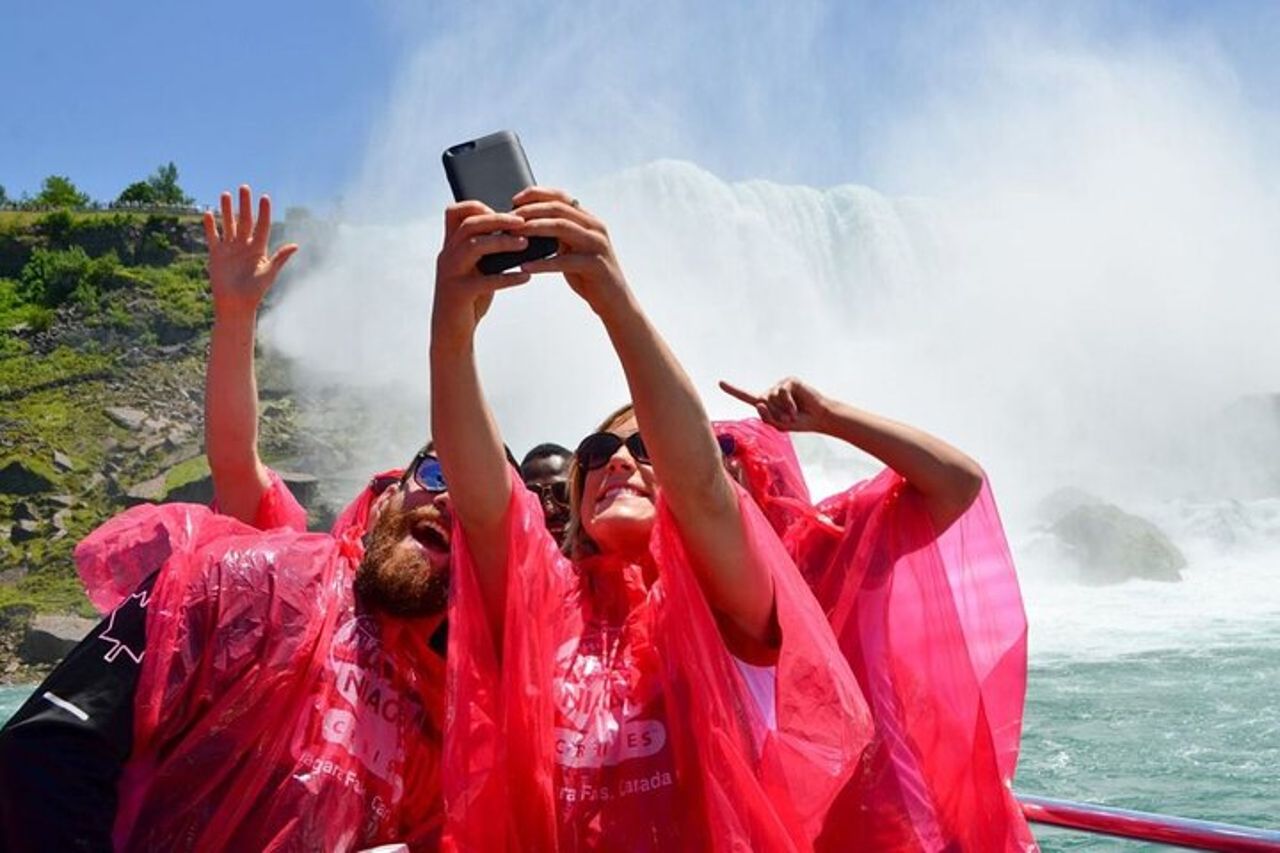 Cascate del Niagara Canada Tour a piedi con crociera in barca — 4