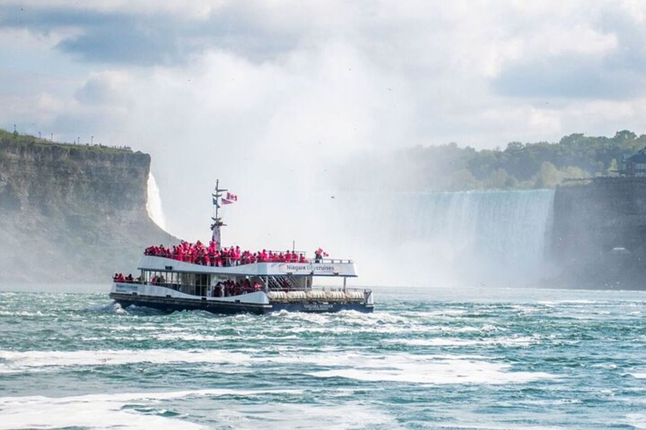 Cascate del Niagara Canada Tour a piedi con crociera in barca — 6