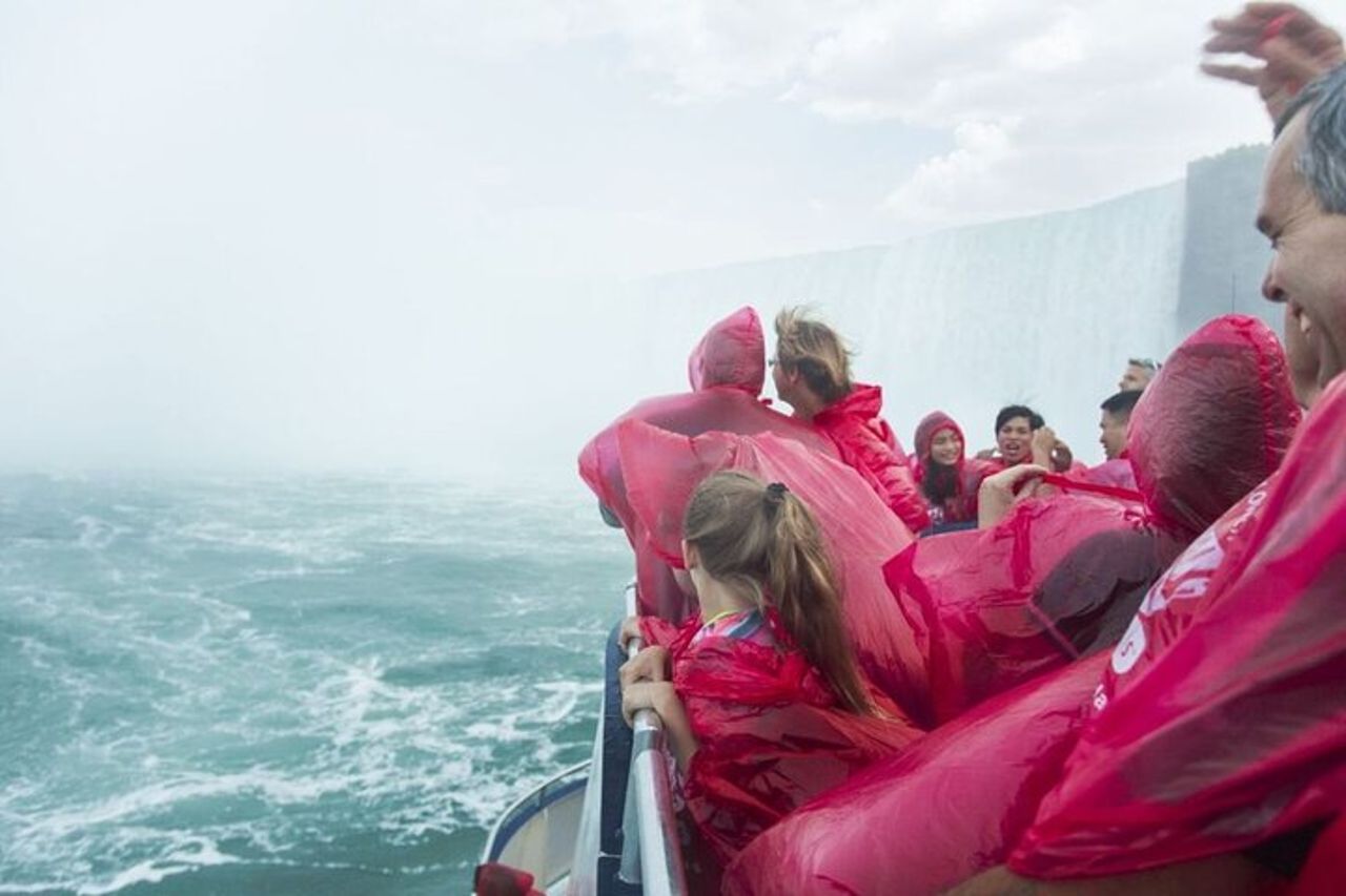 Cascate del Niagara Canada Tour a piedi con crociera in barca — 5