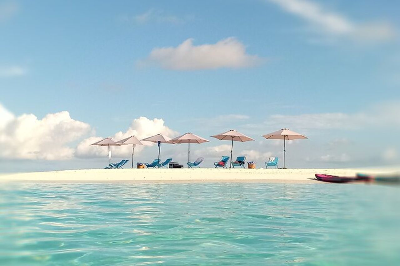 Malé Serenity Sandbank Snorkeling e vista sul tramonto