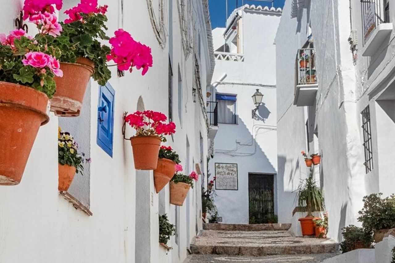 Escursione privata di un'intera giornata a Nerja e Frigiliana da Malaga — 4