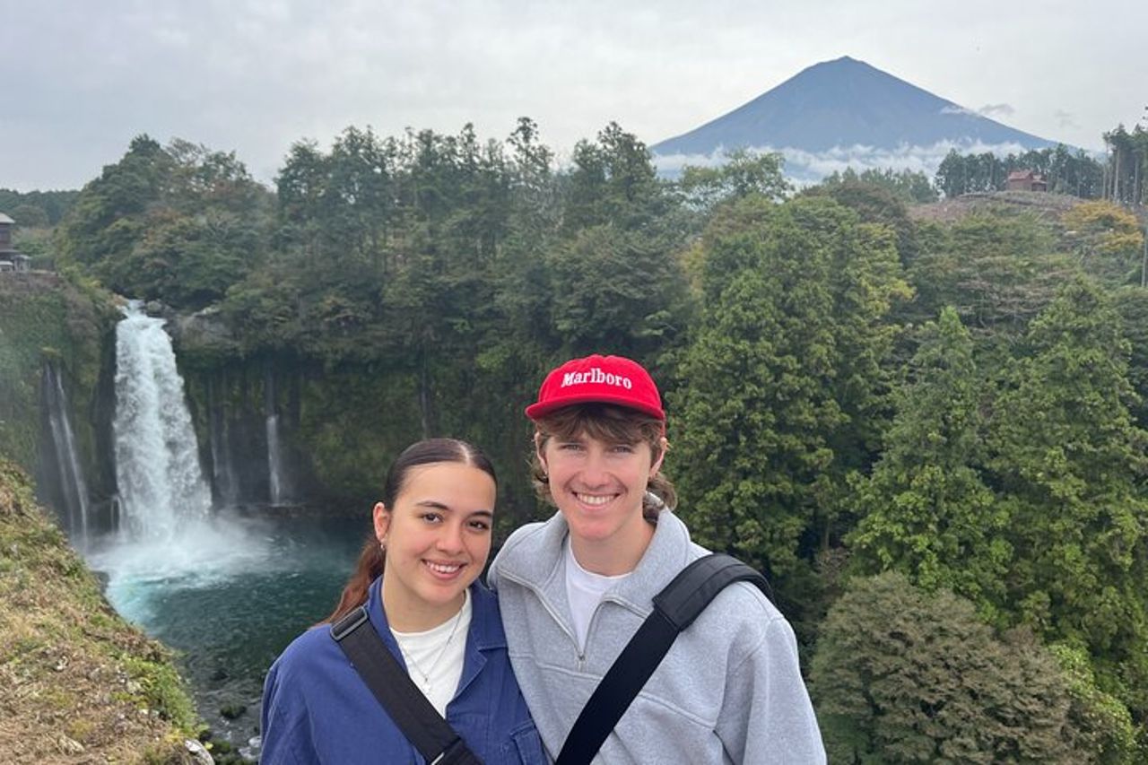 Tour privato in auto di un'intera giornata con ritiro dall'hotel - Guida locale — 9