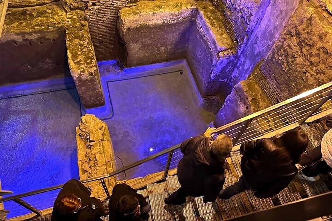 Fontana di Trevi in profondità e acquedotto sotterraneo Roma Tour privato — 2