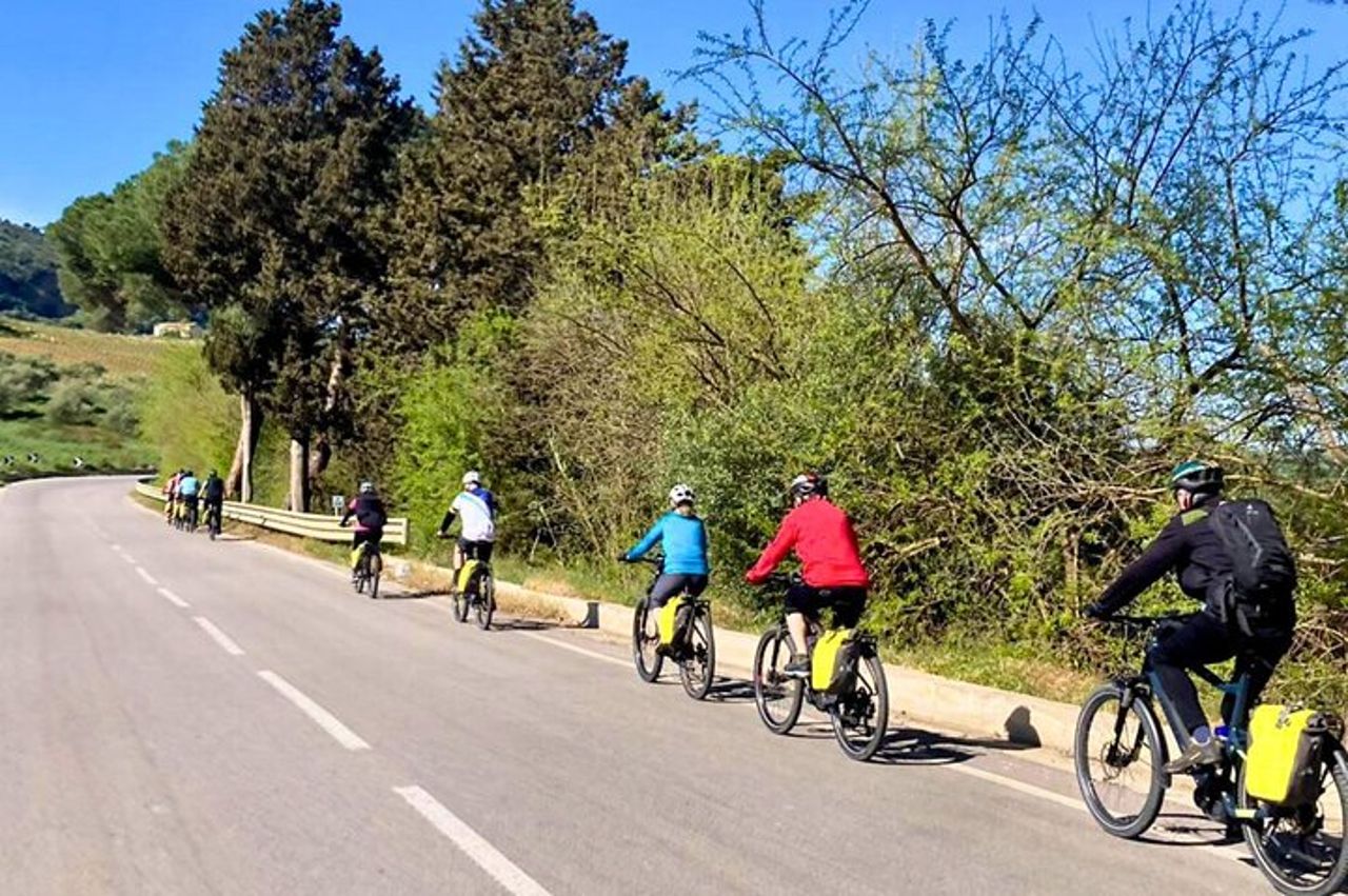 Castellammare del Golfo Ebike Tour alla Grotta Mangiapane — 6