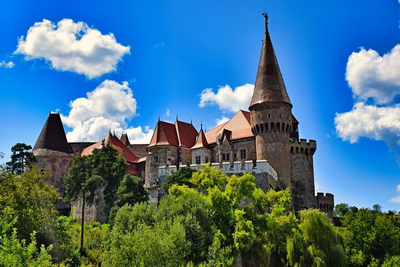 Castello di Corvin e città fortificata di Sibiu da Cluj — 3
