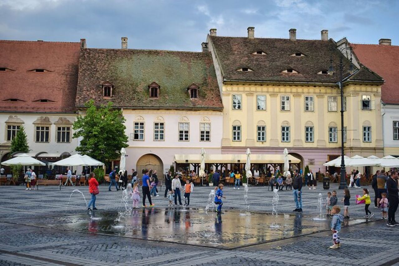 Castello di Corvin e città fortificata di Sibiu da Cluj — 8