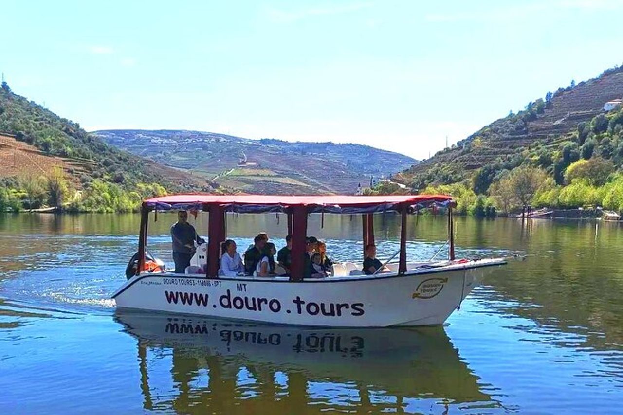 Gita in barca di 50 minuti sul fiume Douro a Pinhão — 2