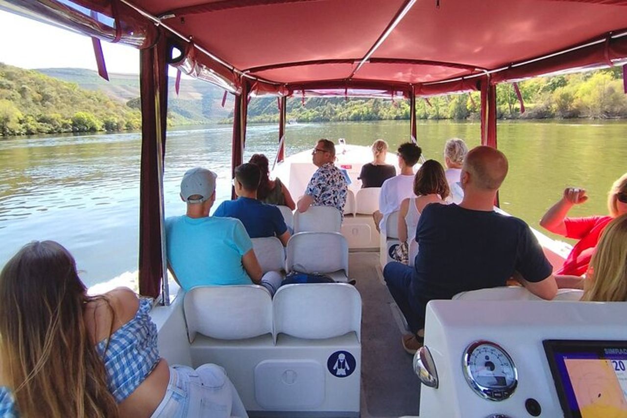 Gita in barca di 50 minuti sul fiume Douro a Pinhão — 3