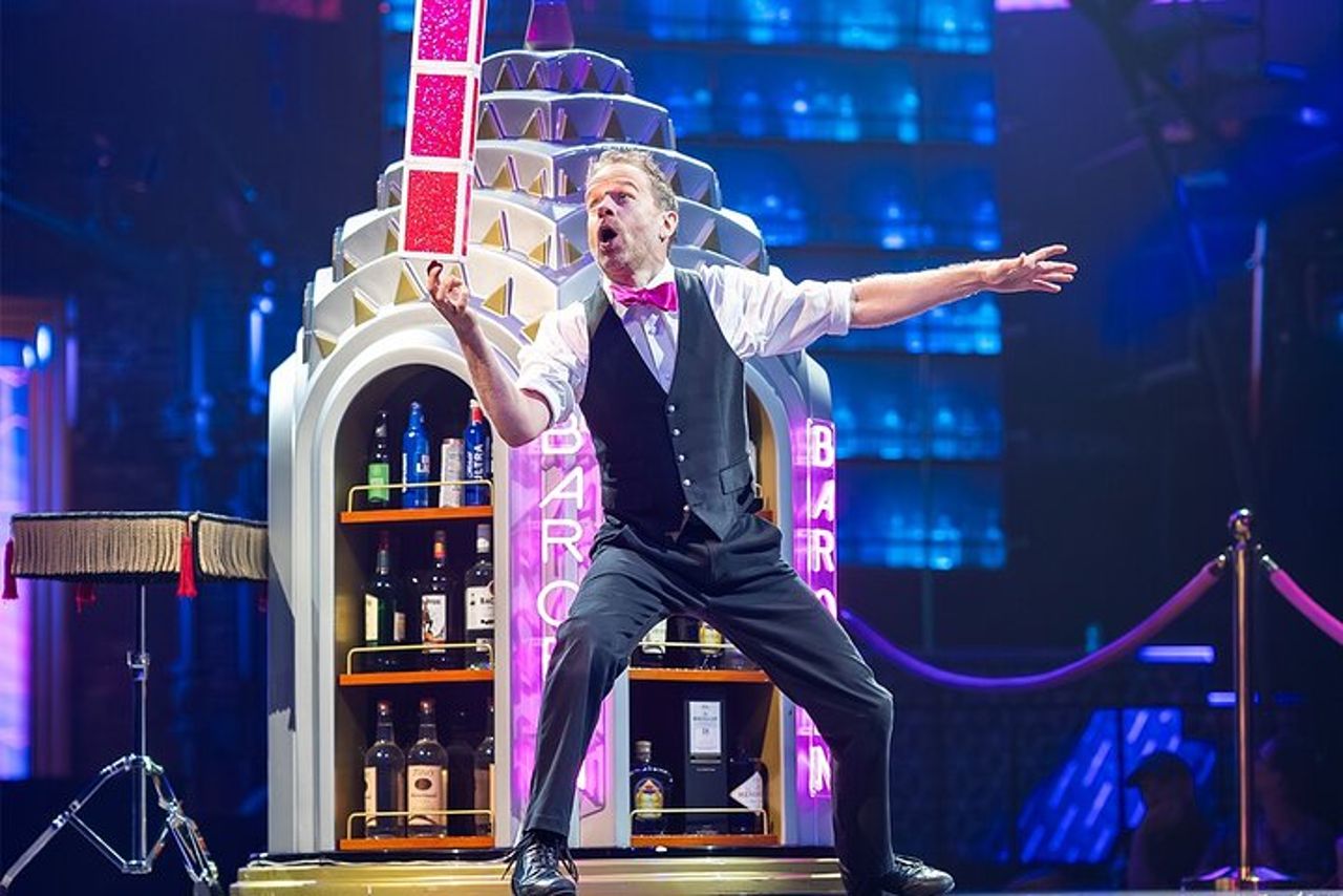 Mad Apple del Cirque du Soleil al New York New York Hotel and Casino — 2