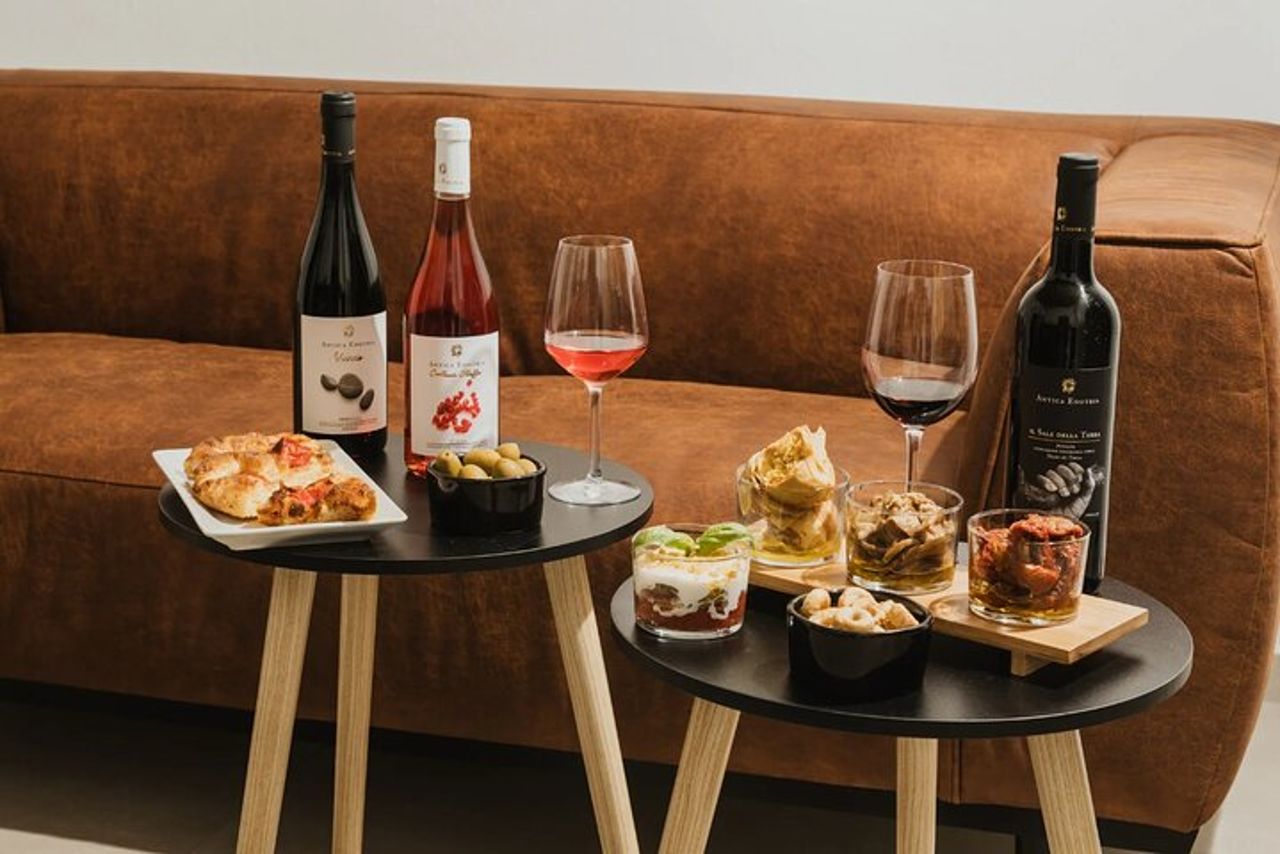Autentica degustazione di vini italiani e tour in cantina a Foggia — 9