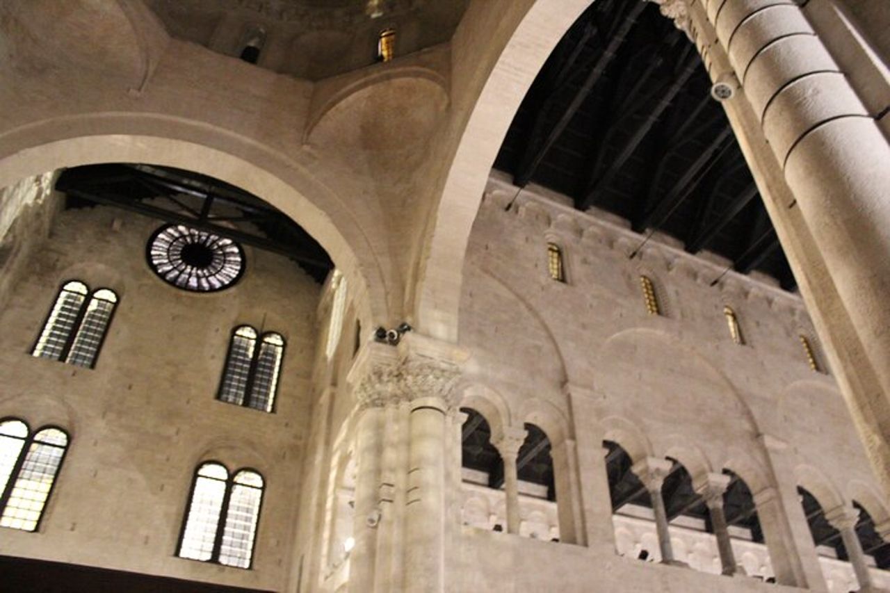 Tour cattolico della Basilica, Cattedrale e Città Vecchia di Bari — 3