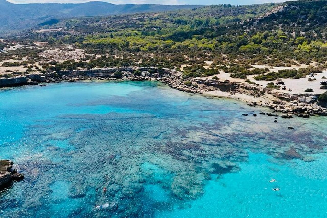 Escursione Blue Lagoon con scivolo gigante con partenza dal porto di Latchi — 5