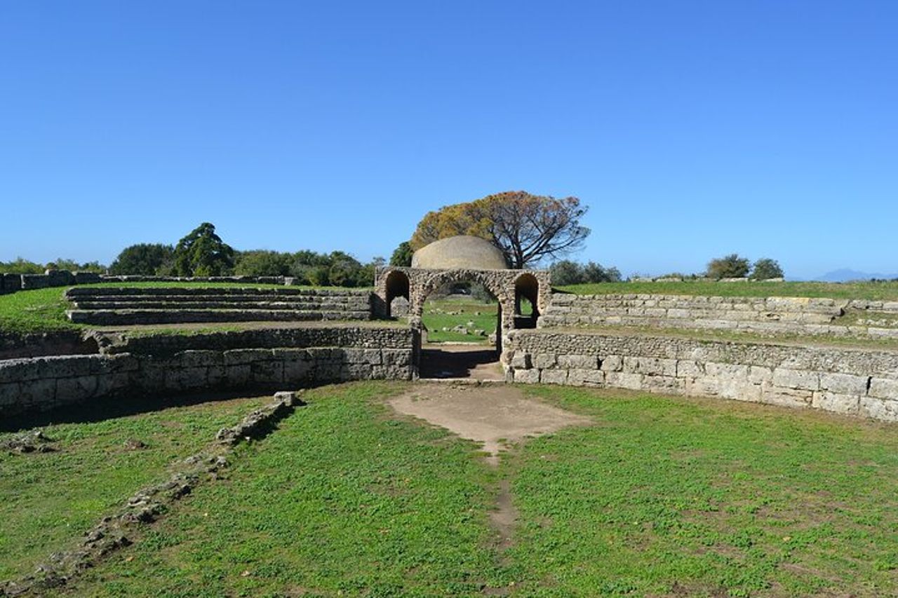 Antica Paestum Tour guidato privato con Dottorato Archeologo — 5