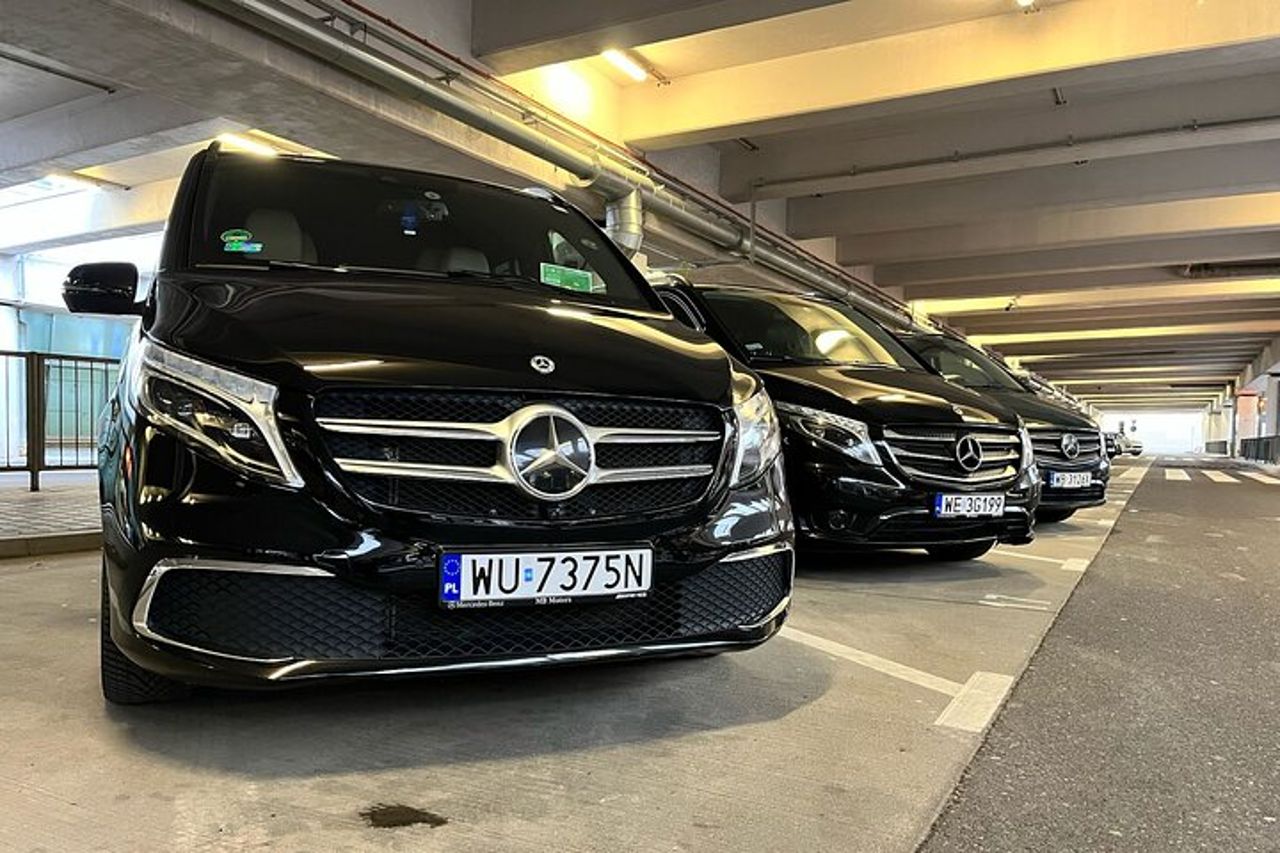 Trasferimento privato andata e ritorno per l'aeroporto di Varsavia Modlin — 2