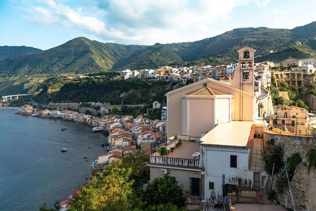Tour di Reggio Calabria e Scilla Tour di un'intera giornata