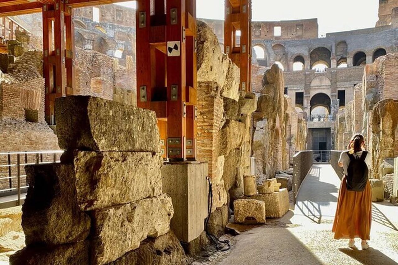 Tour VIP sotterraneo del Colosseo con accesso completo all'antica Roma — 8