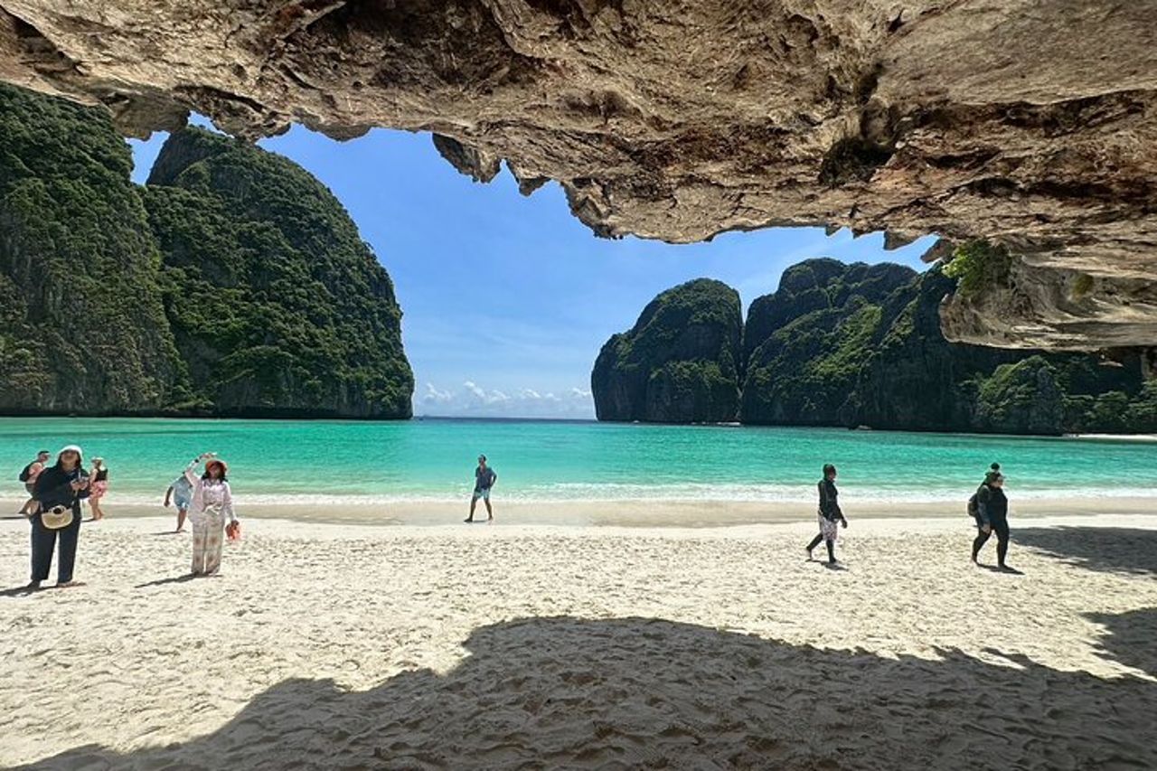 Phi Phi & 4 Isole–Premium Motoscafo da Krabi — 2