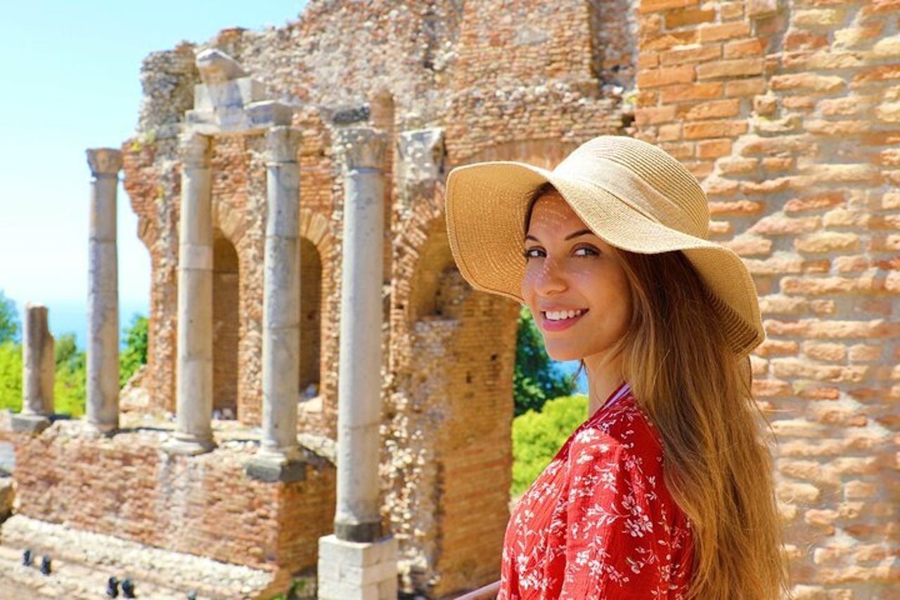 Tour della Sicilia Taormina e Castelmola dal porto di Messina — 6