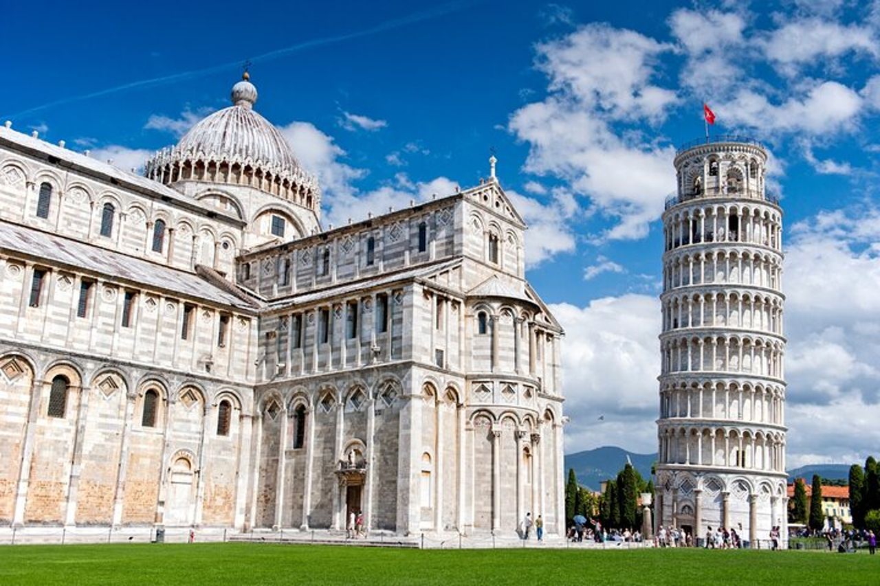 Da Firenze: Tour privato di mezza giornata a Pisa con autista — 3